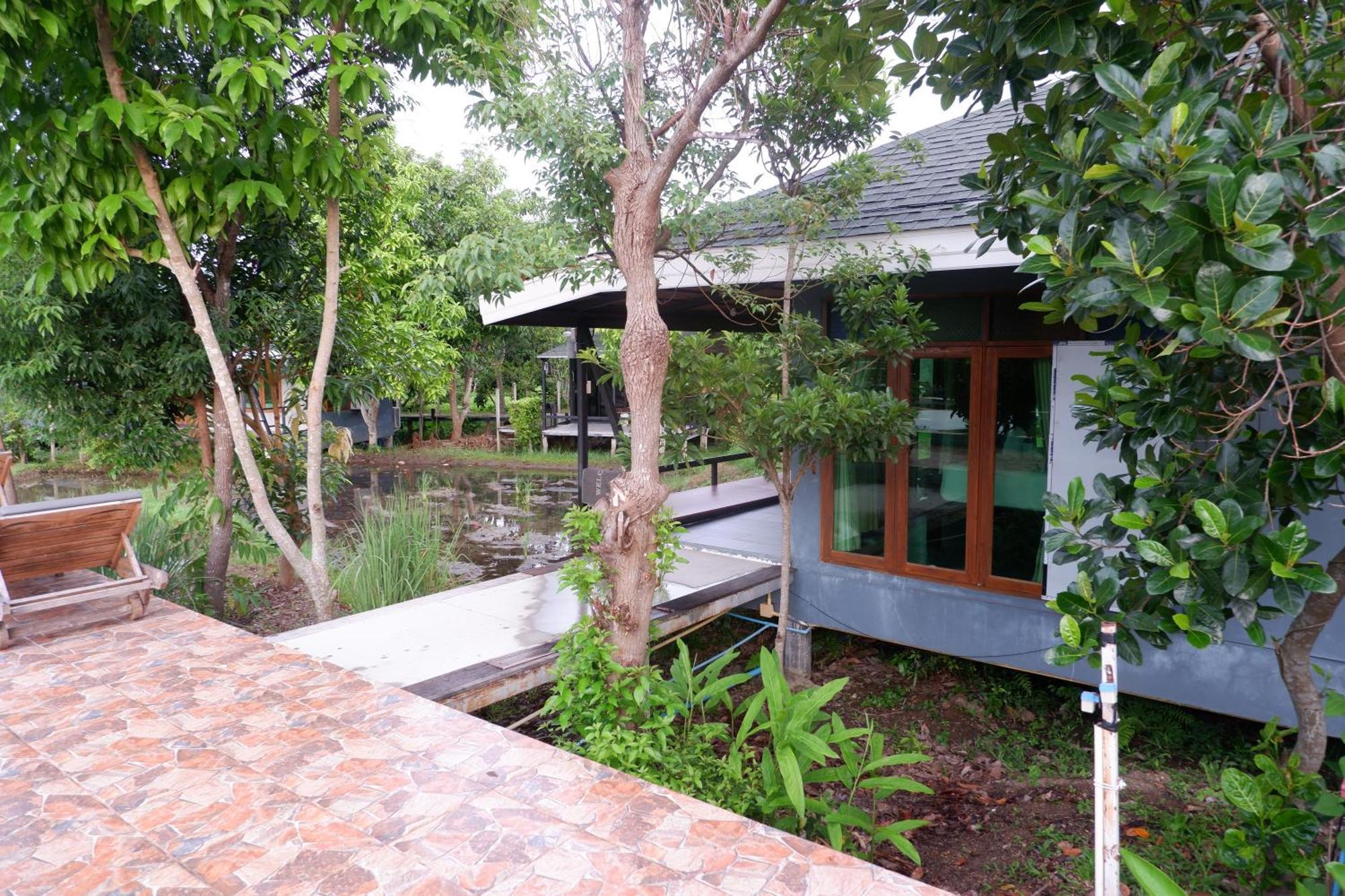 Nok Chan Mee Na Chom Thong Bagian luar foto