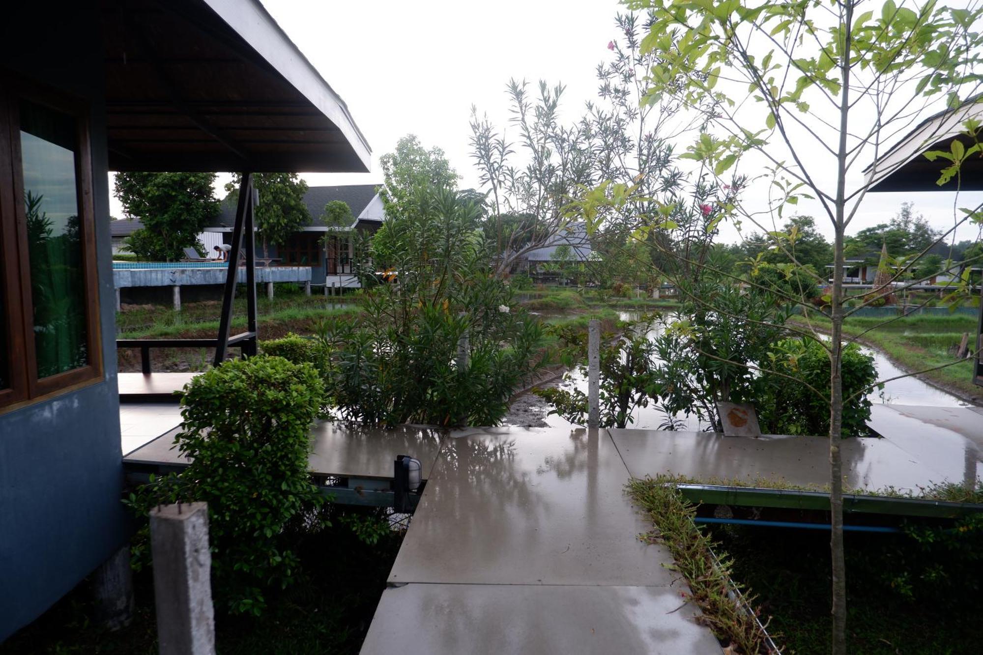 Nok Chan Mee Na Chom Thong Bagian luar foto