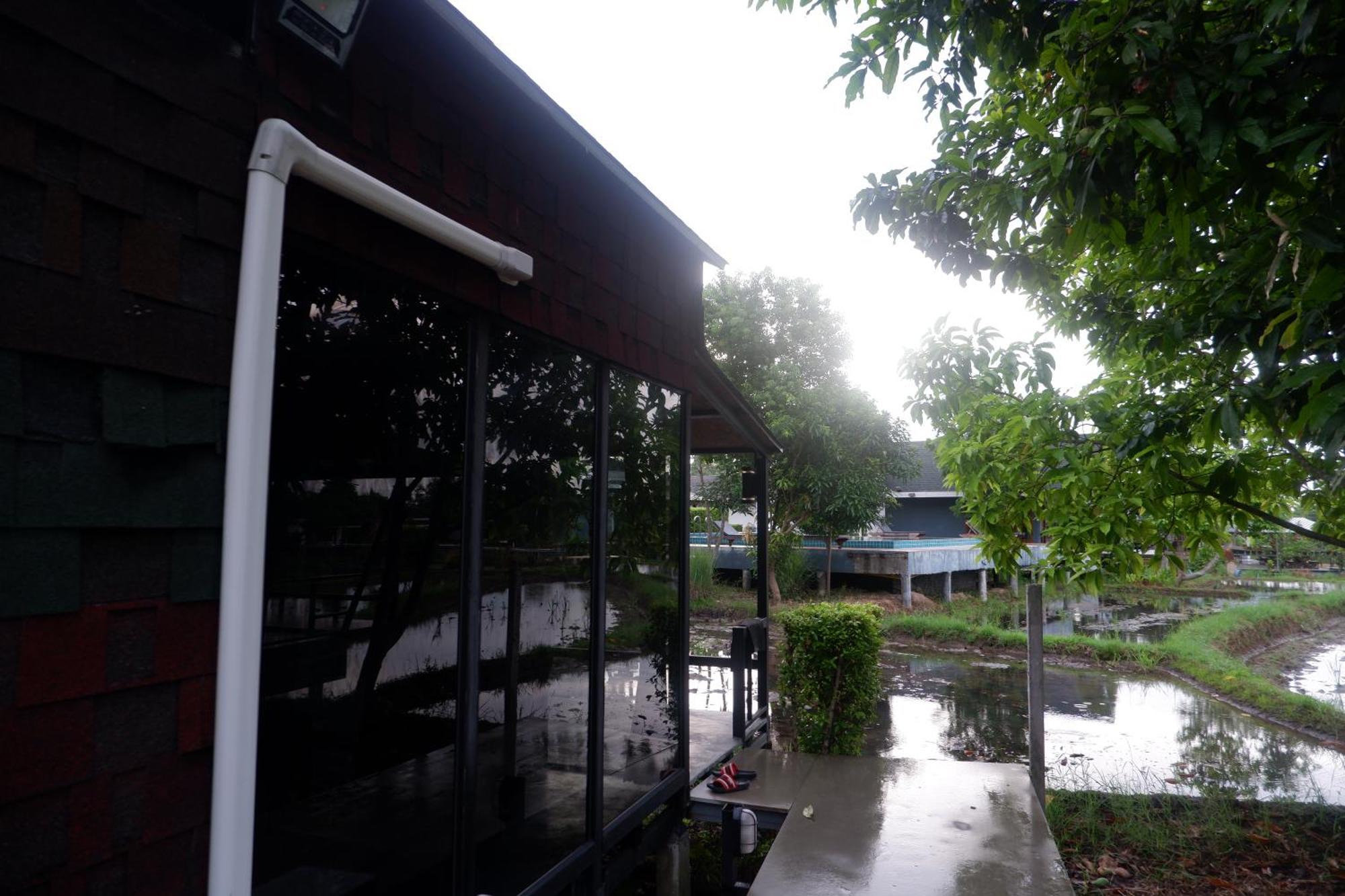 Nok Chan Mee Na Chom Thong Bagian luar foto