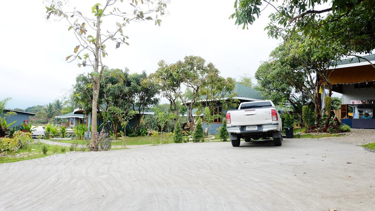 Nok Chan Mee Na Chom Thong Bagian luar foto